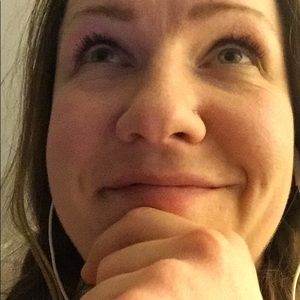 Meet your Posher, Claire